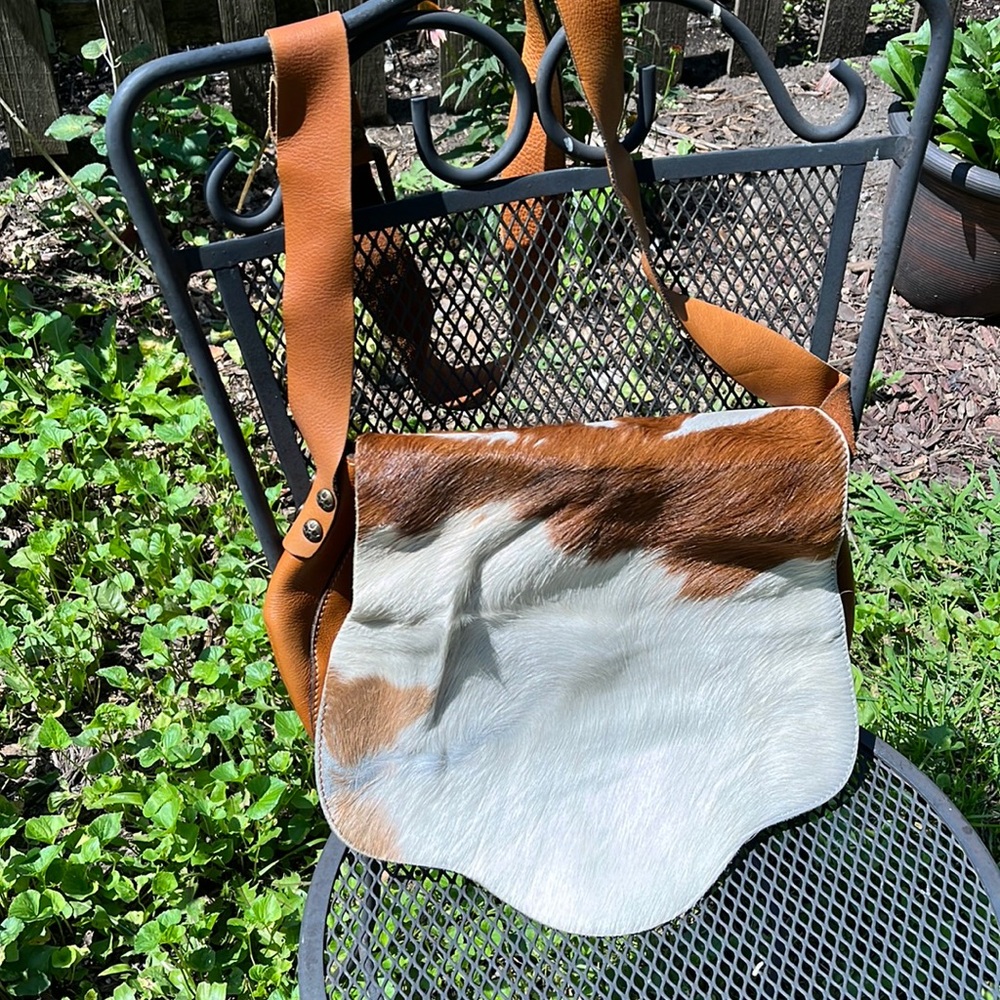 👜 Patricia Nash used leather purse